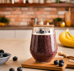 Power Shake with Blueberries and Banana & Langnese Manuka Honey